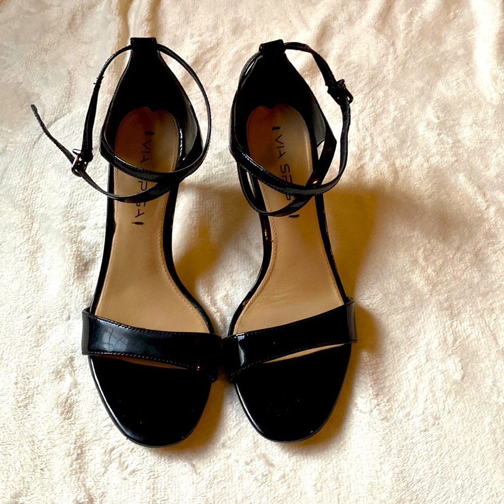 Women sandals size 6.5